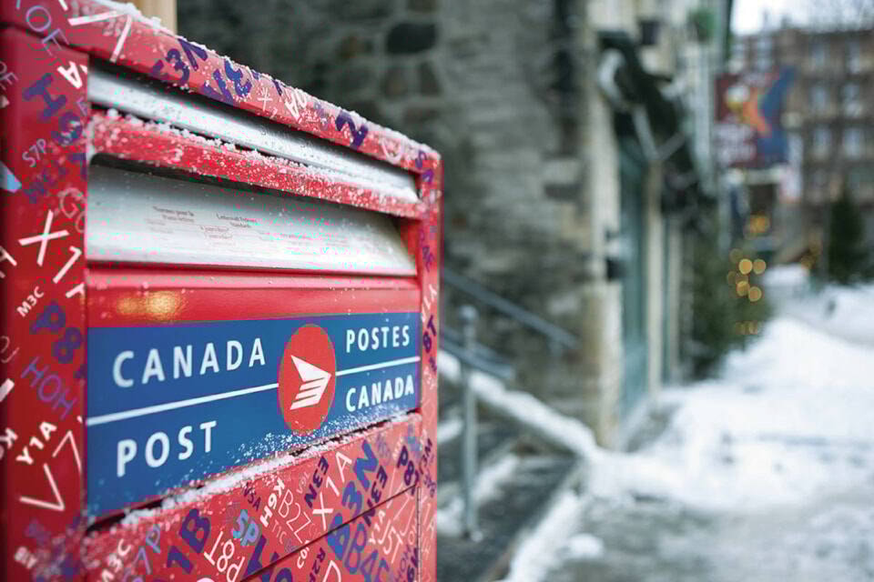 web1_24235188_web1_canada-post-mailbox