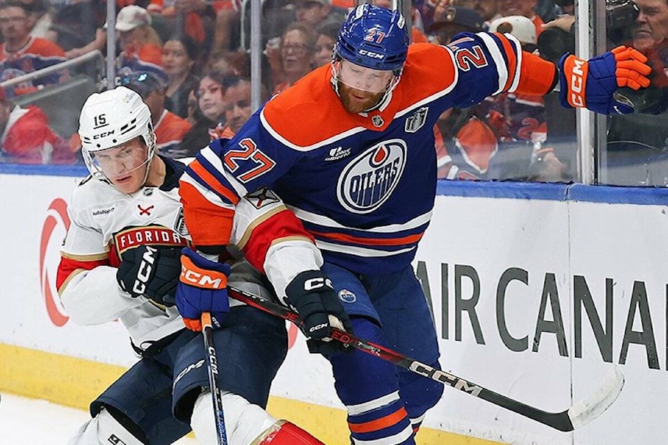 web1_250614-bpd-panthers-oilers-action_1