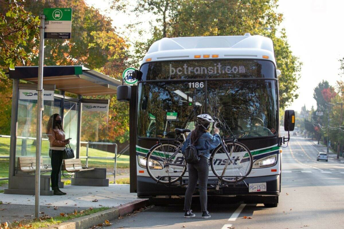 Passengers trapped for hours after power line falls on Saanich bus