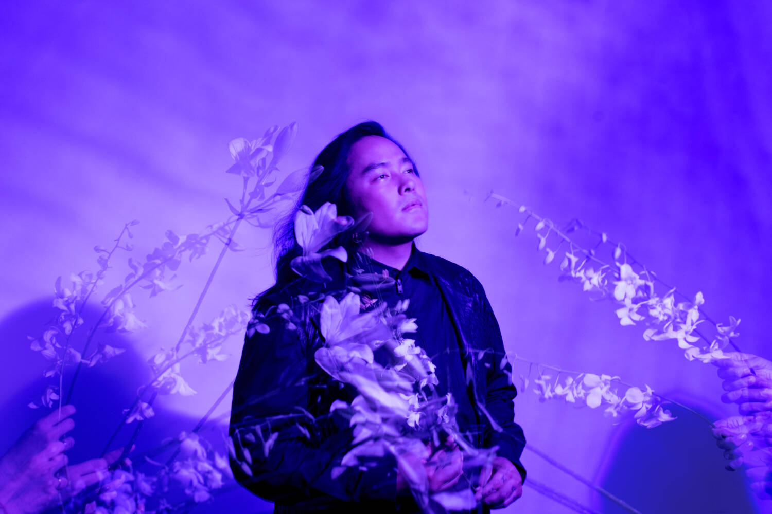 Juno-winning Indigenous artist steps into his own spotlight at Victoria show