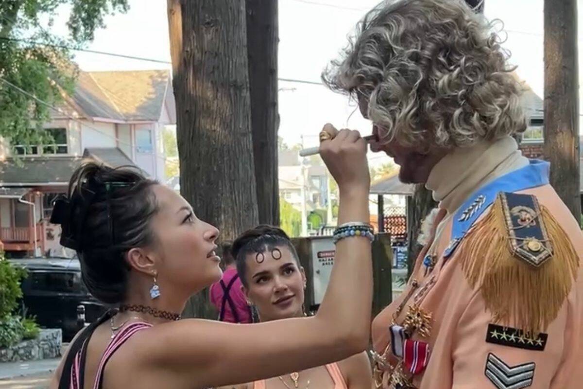 web1_251111-vne-yunggravy-stylist_2