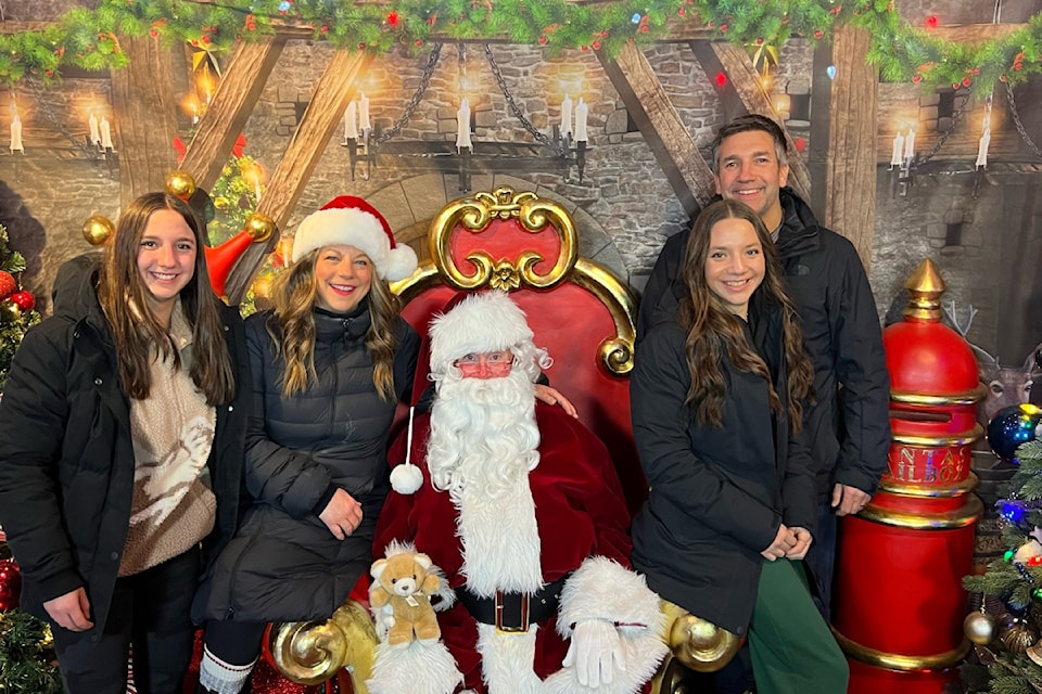 galick-family-2024xmas