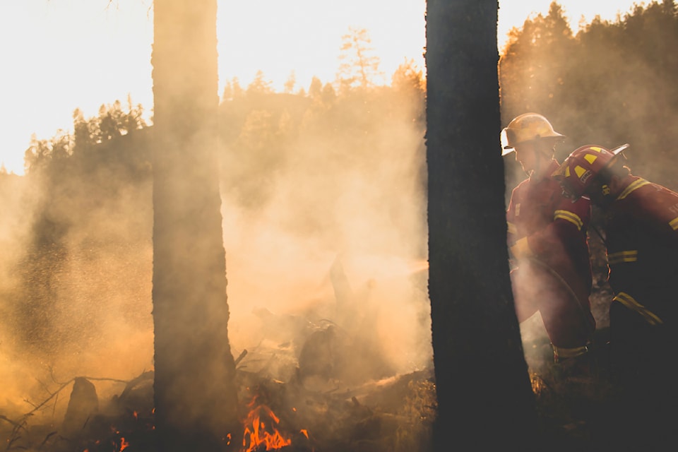 aug12-bcaa_defendingagainstwildfires_firefighters