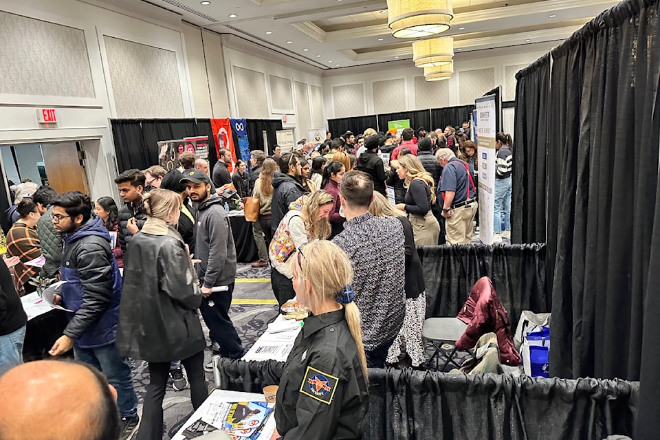kelowna_crowd1
