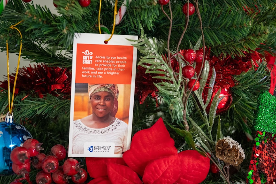 2024_canada_giftofsight_merch-7