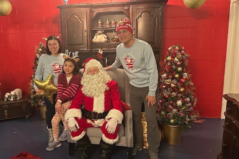 santas-office-santa-photo
