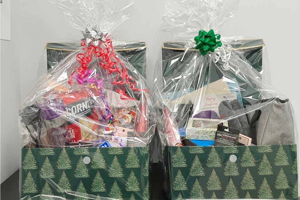 nov25-mv-baskets-img_7549