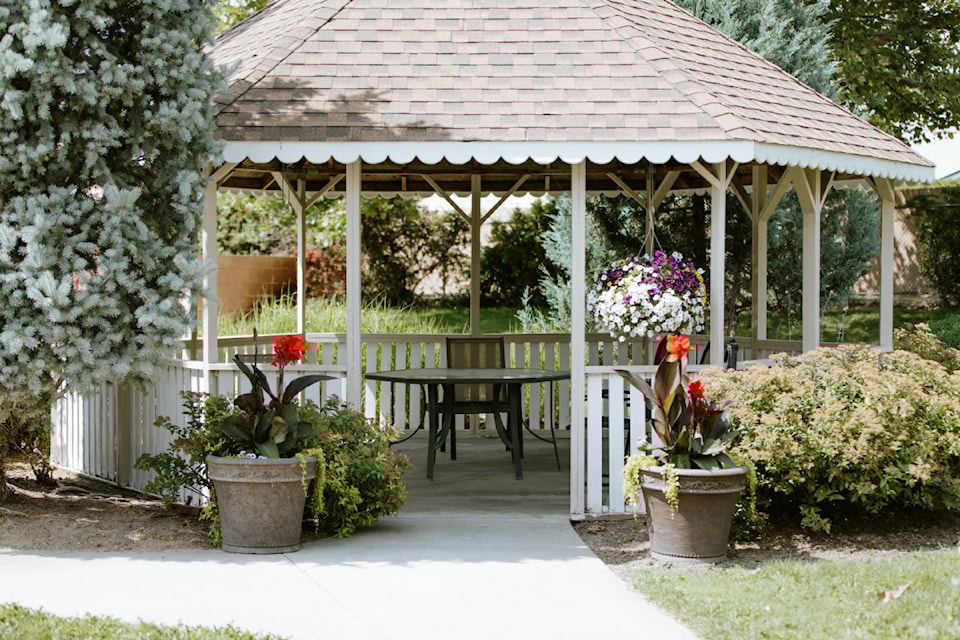 gazebo-0225