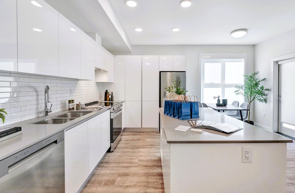 july-21-skyline-living-north-point-apartments-2-bed-unit10-2-1