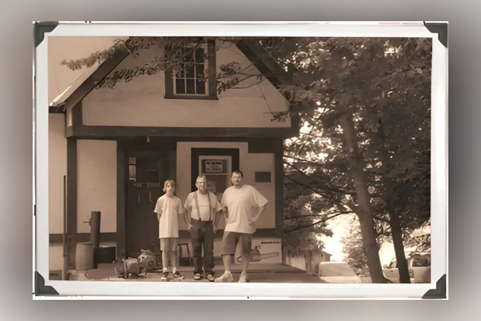 edited-for-teaser-gray-creek-store
