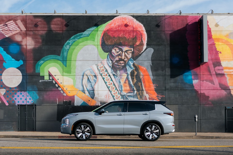 2025-mitsubishi-outlander-side