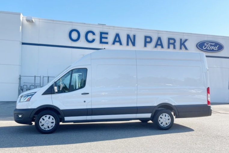 ocean-park-ford-transitvan