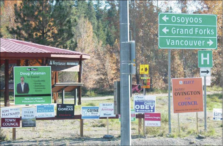 15498709_web1_electionsigns