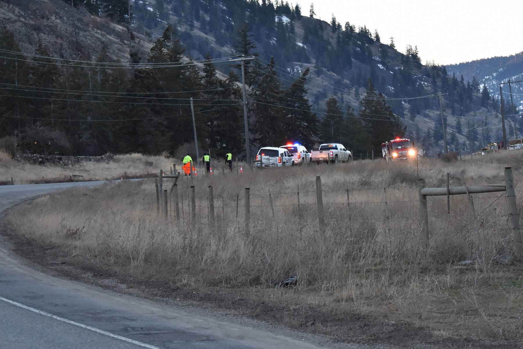 16076823_web1_copy_190427-KCN-accident-highway3_1