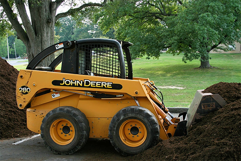 20179418_web1_200122-VMS-stolen-skid-steer-copy