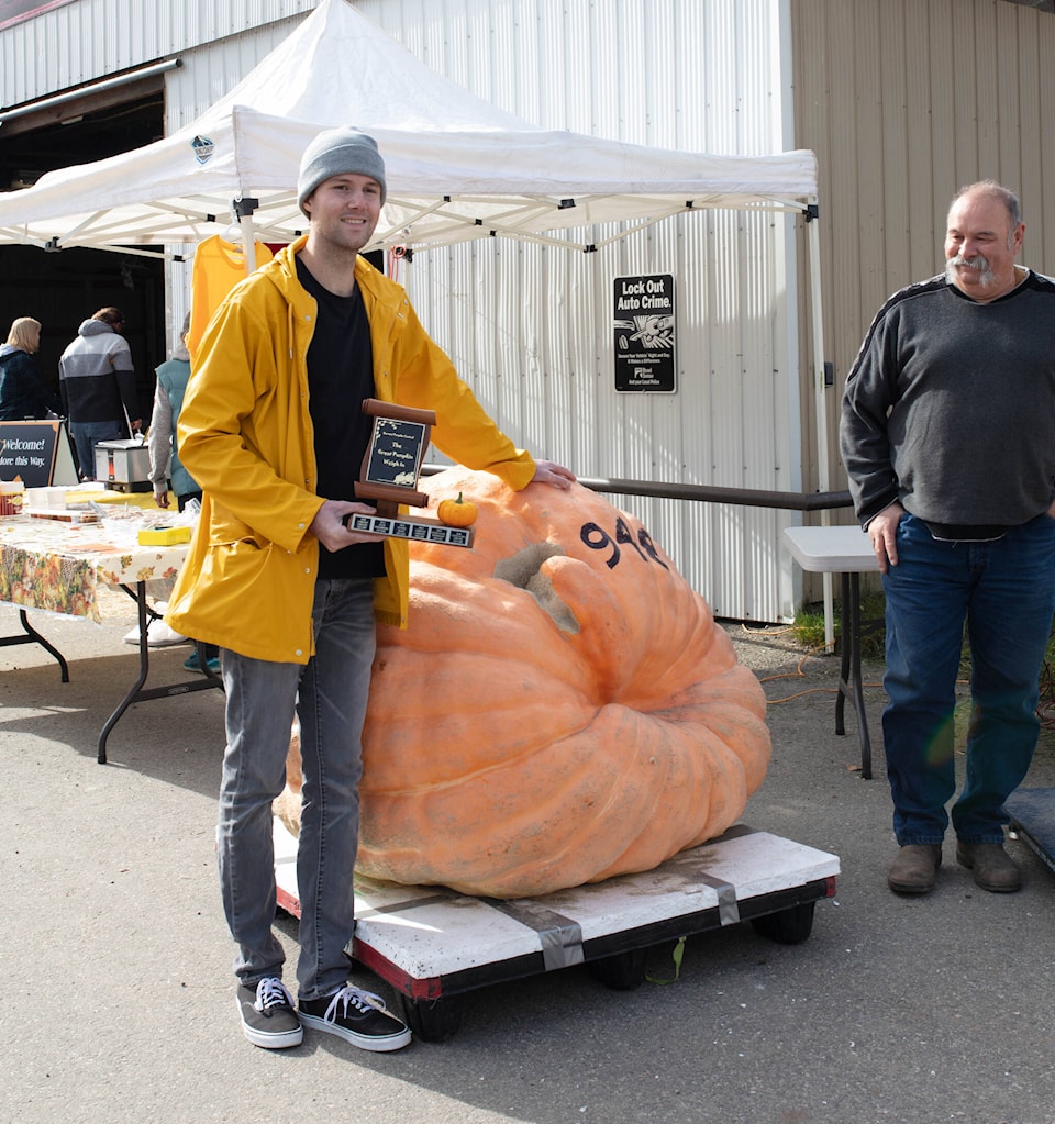 26850121_web1_211021-VMS-arm-pumpkin-wrap-PUMPKIN_2