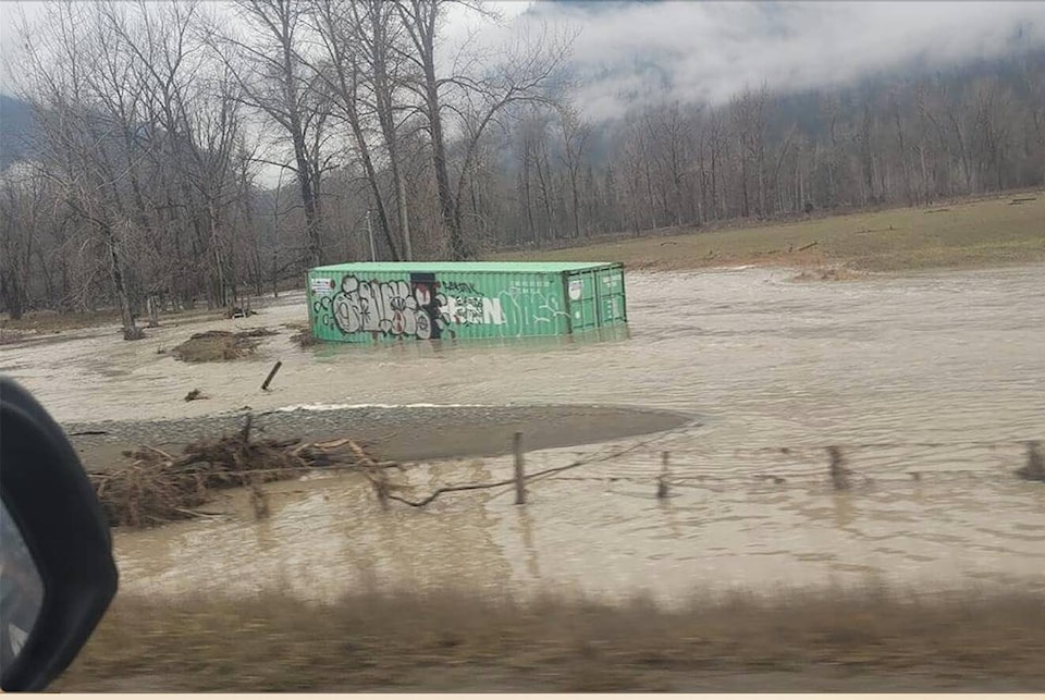 27332947_web1_211202-PSS--highwayflood_1