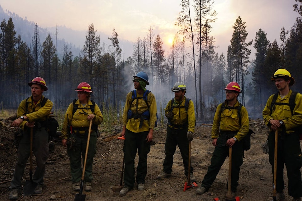 29552970_web1_220623-BPD-WILDFIRES-firepeople_1