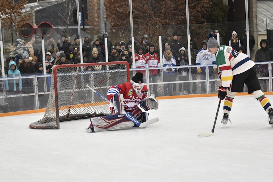 PHOTOS: Scott Niedermayer, BCHL alumni lace up the skates at