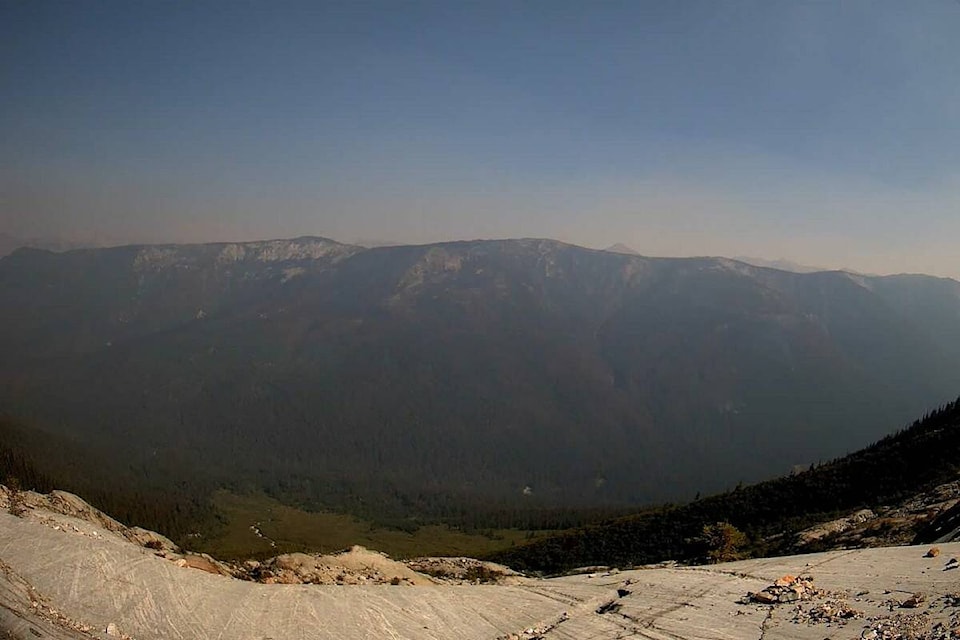 33819561_web1_230914-RTR-PARKSFIRE_1