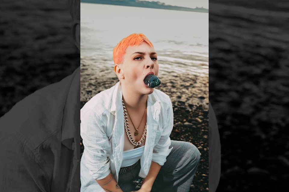 250401-opal-dar-album