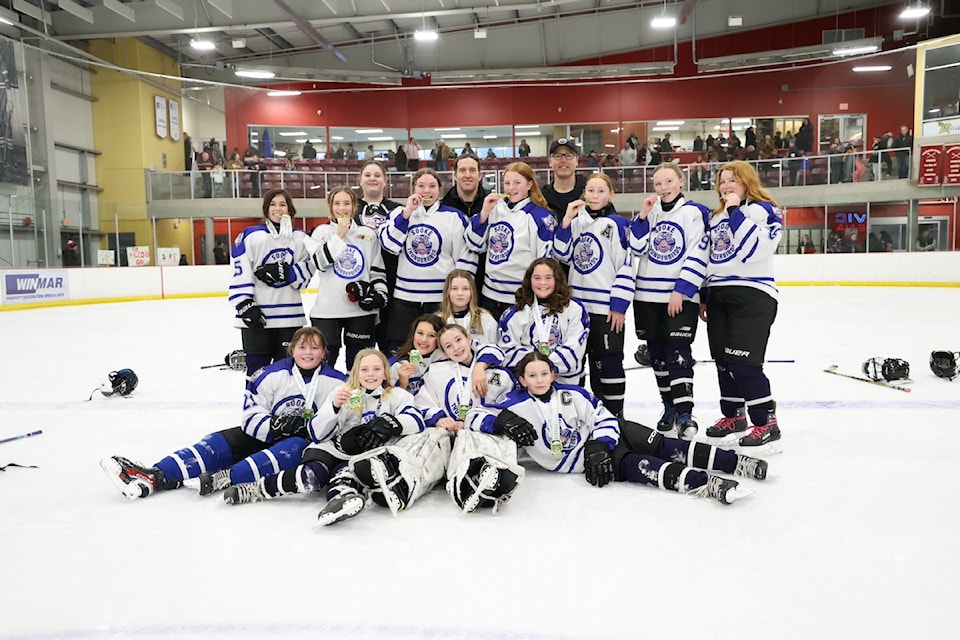 250109-sooke-thunderbirds-gold-win
