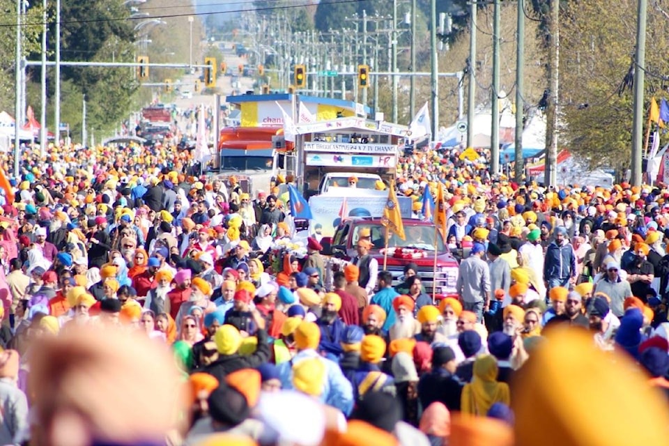 16563292_web1_190425-SNW-M-VaisakhiParade6-lc-apr20