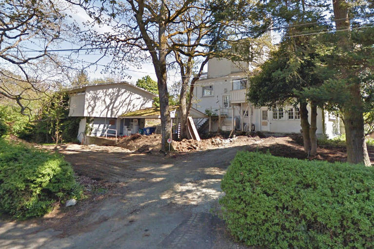 Oak Bay approves subdivision for lot that houses Macluredesigned