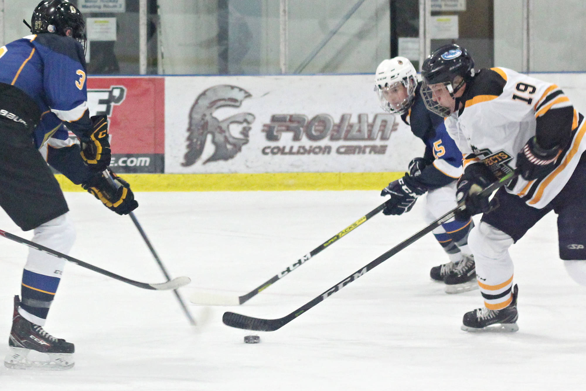 20118964_web1_200116-NBU-jrB-hockey-prospects-game-PUSH_3