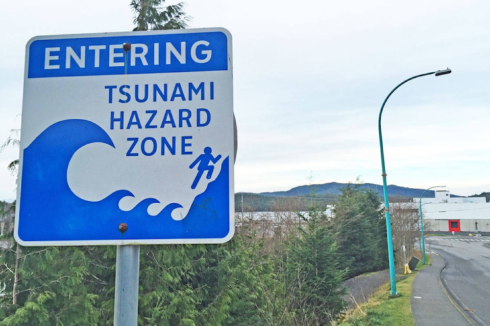 20662332_web1_Tsunami-zone-Sign.SL