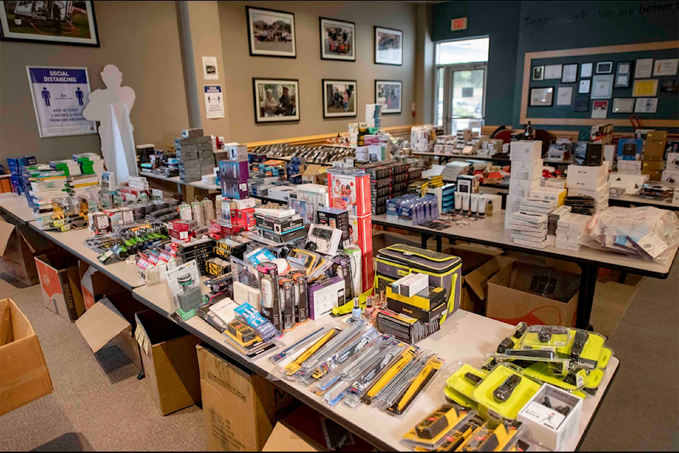 Police recovered more than $250,000 in merchandise stolen from across Canada as well as $67,000 in cash. (York Regional Police photo)