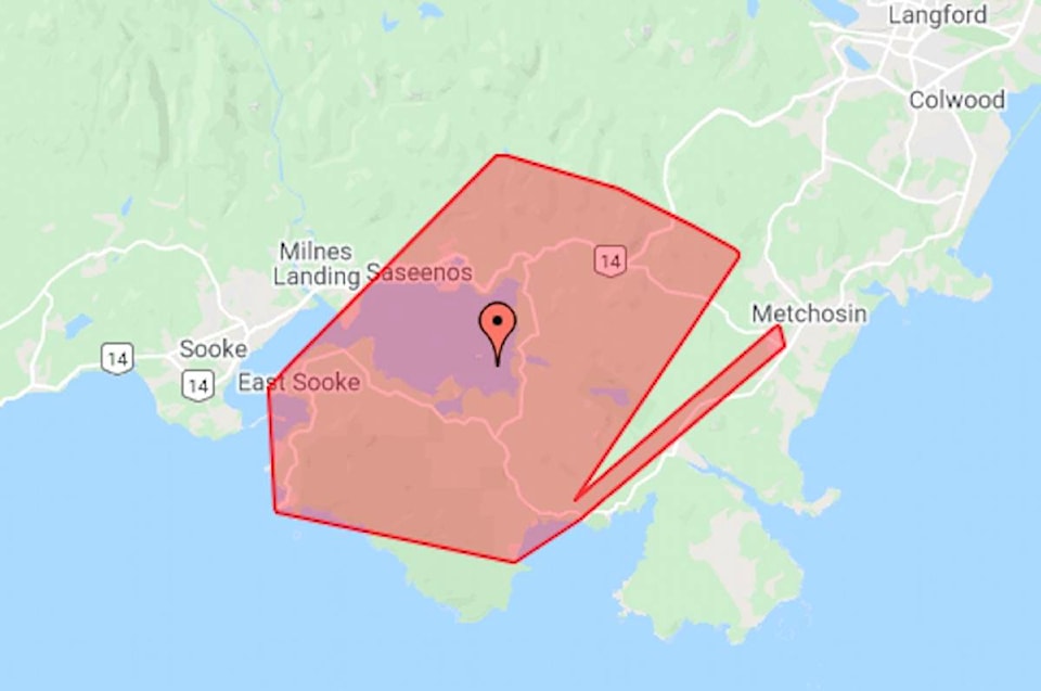 23807247_web1_210103-GNG-PowerOutage-EastSooke-tree_1