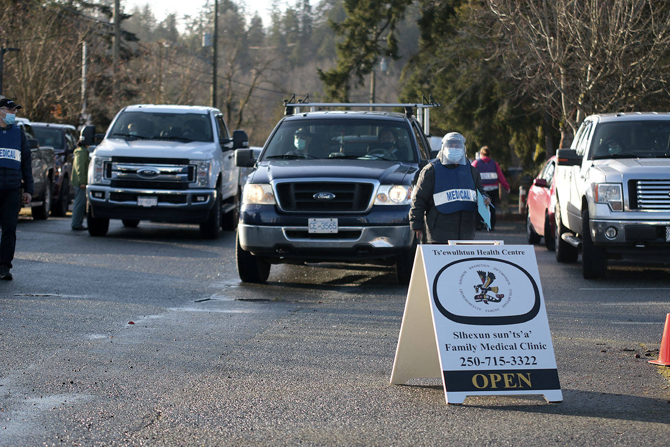 23896347_web1_210114-CCI-Cowichan-Tribes-vaccine-PUSH-clinic_3