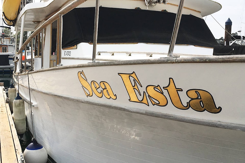 Time for a Sea Esta, at Oak Bay Marina. (Don Descoteau/News Staff)
