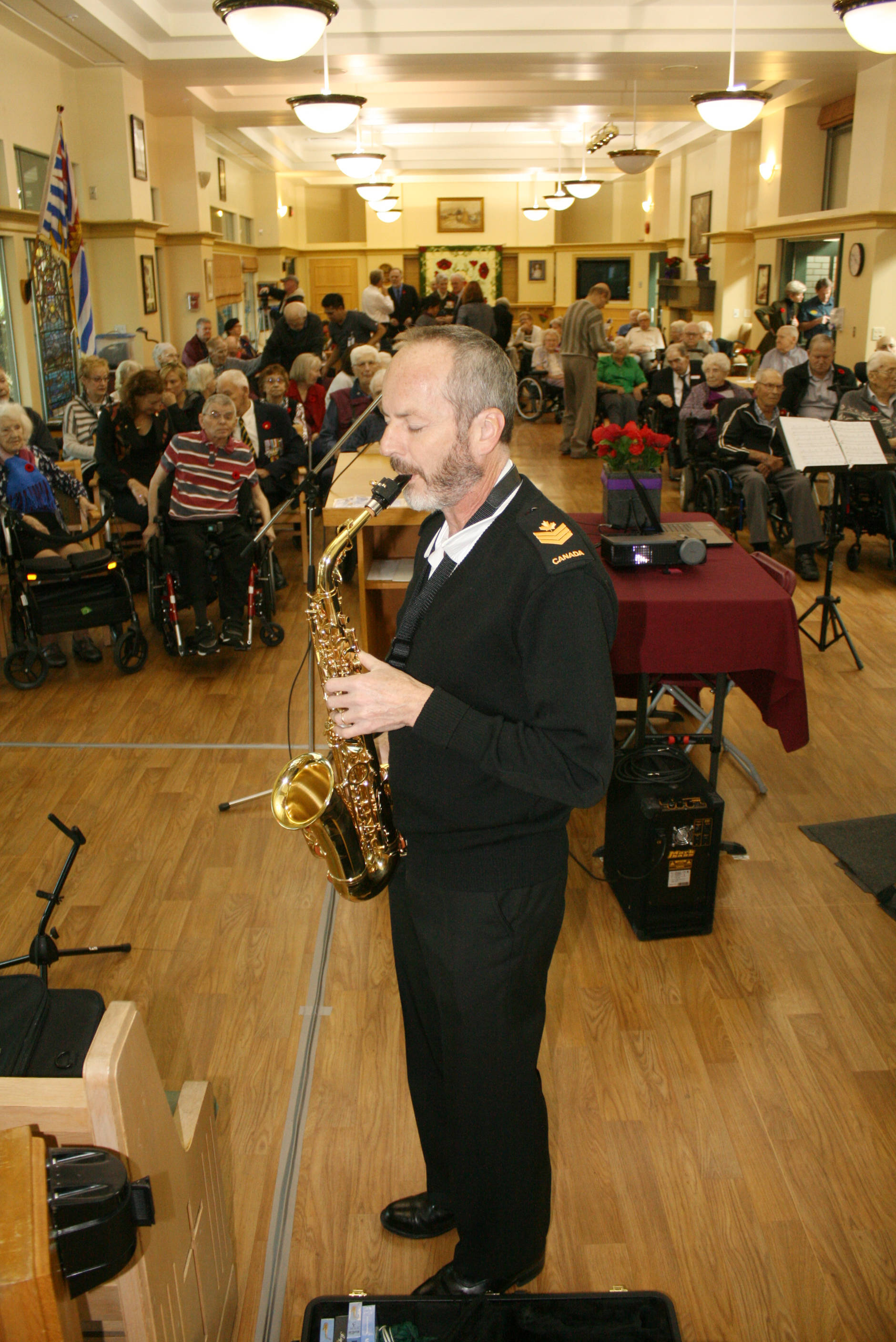 9334381_web1_171117-SNE-Broadmead-Lodge-Remembrance_2