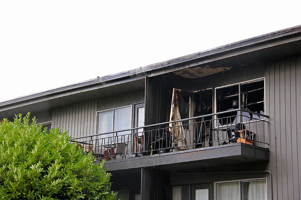 Victoria firefighters were called to the 100-block of Menzies Street around 8 a.m. Oct. 25 for an apartment unit on fire. (Jane Skrypnek/News Staff)