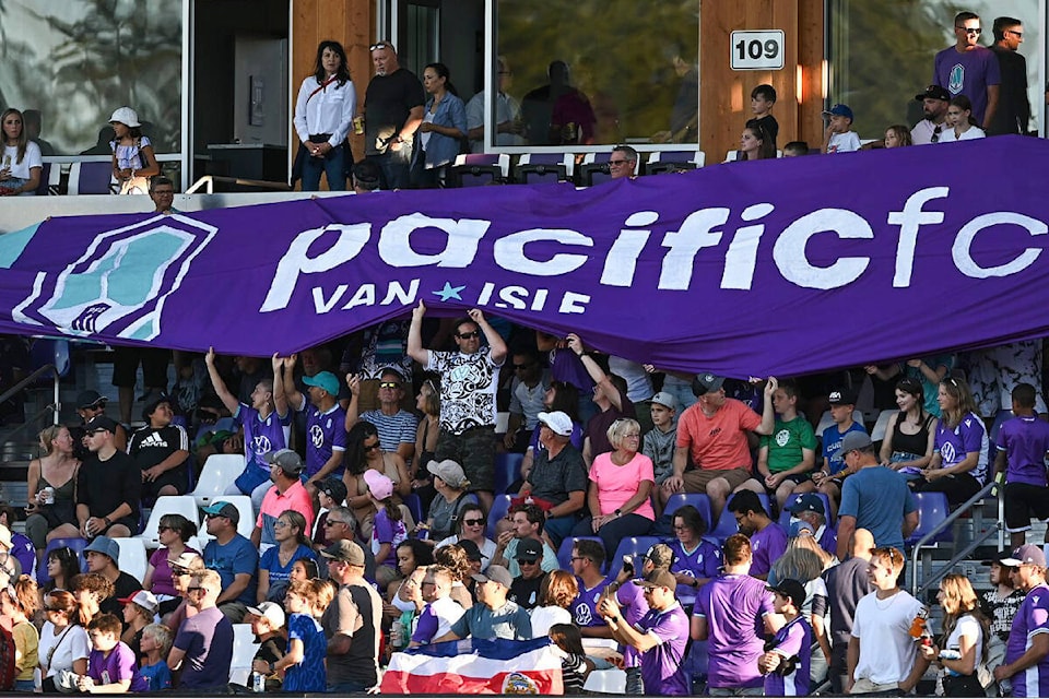 30979659_web1_220816-GNG-PacificFC-CONCACAF-simonfearn_1