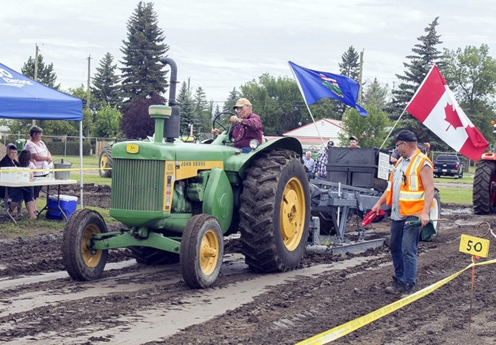 88873stettler160726-STI-TractorPull_1