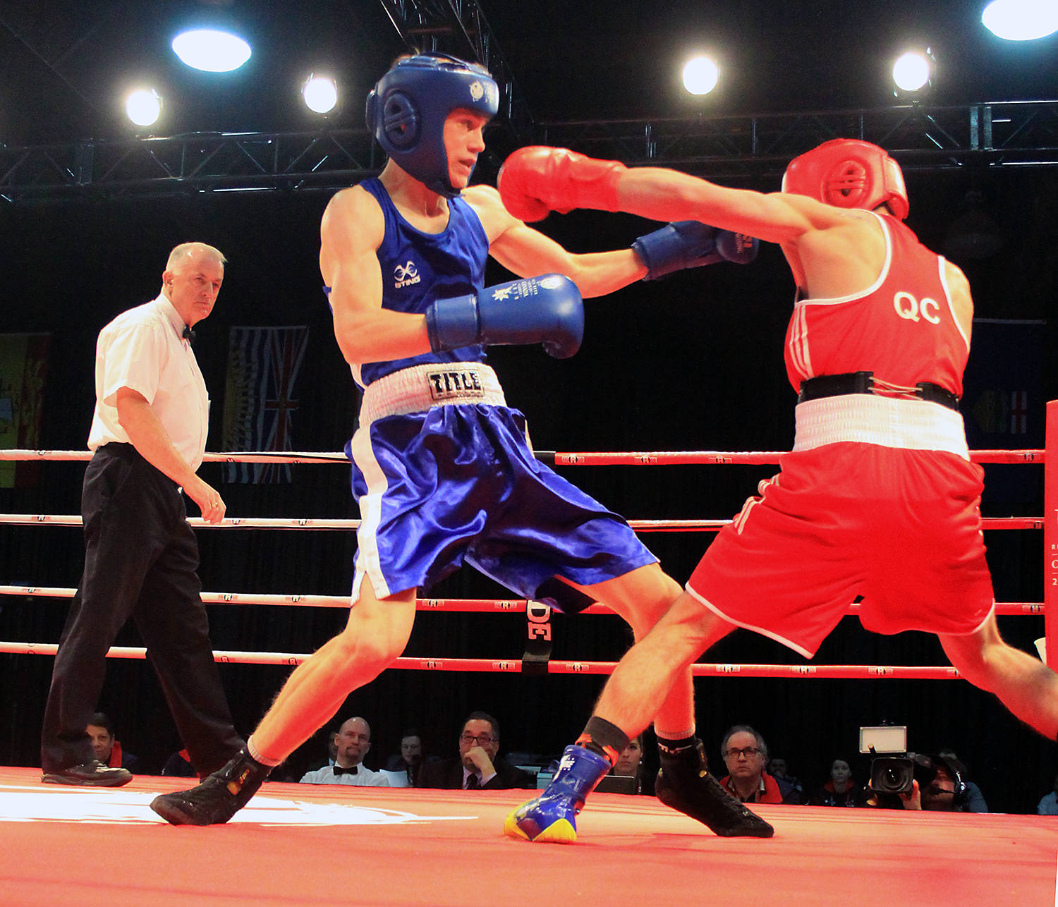 15651608_web1_190227-EXP-Boxing_6