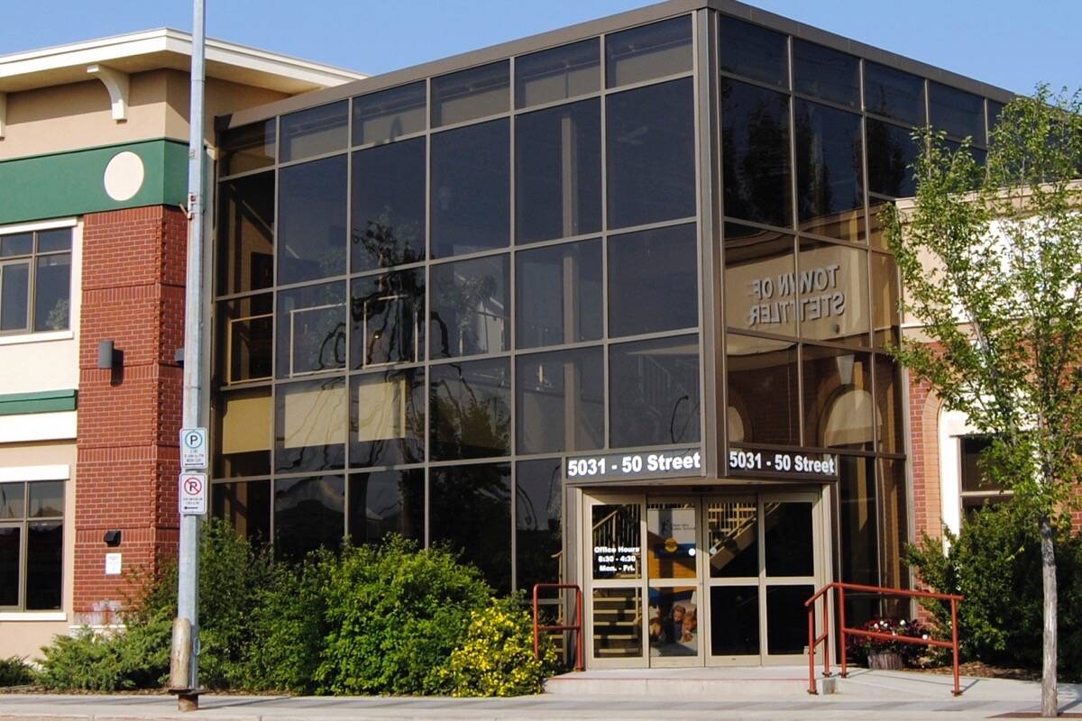 31297621_web1_180801-STI-M-TownStettlerOffice