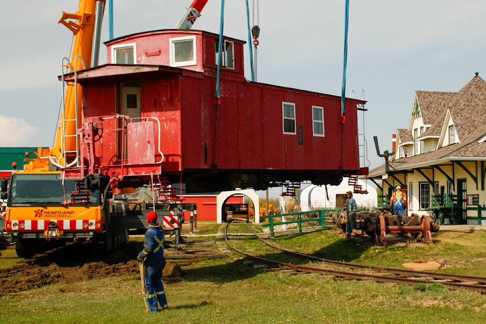 The body of the Caboose is lifted off its wheels. (Carson Ellis photo)