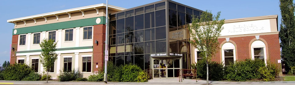 33833119_web1_TownStettlerOffice