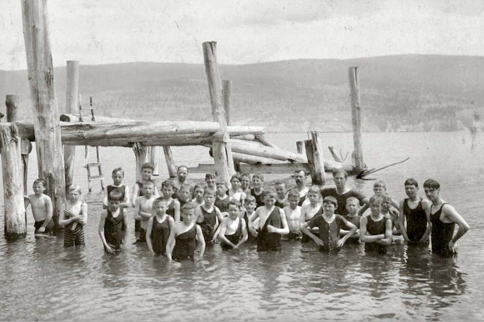 240711-sum-historic-swimmers