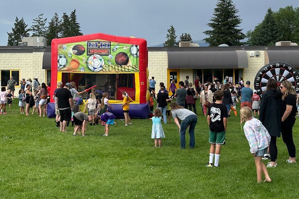 With the school in the background, parents, students and alumni of Giant’s Head Elementary School gathered for a final event on the evening of June 25. After 51 years, the school is closing its doors.