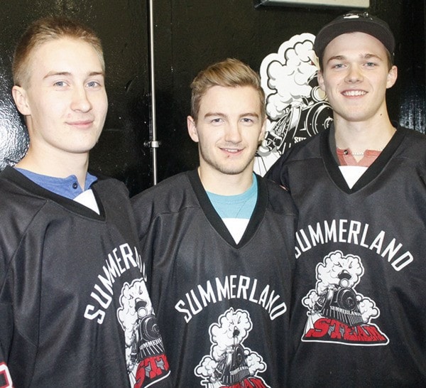 96524summerlandHockeyplayers