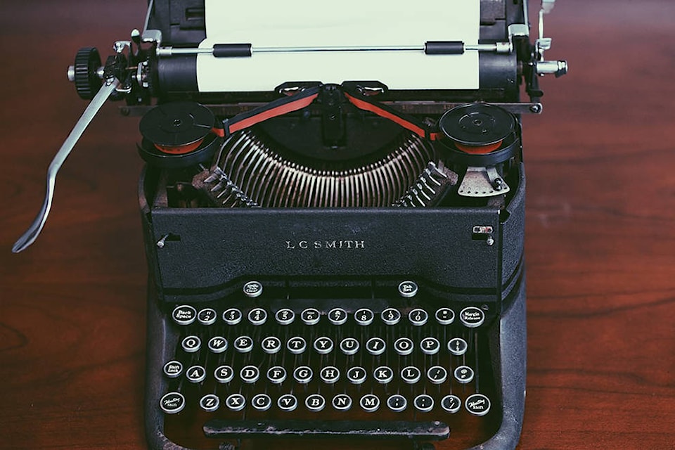web1_170316-SUM-Typewriter