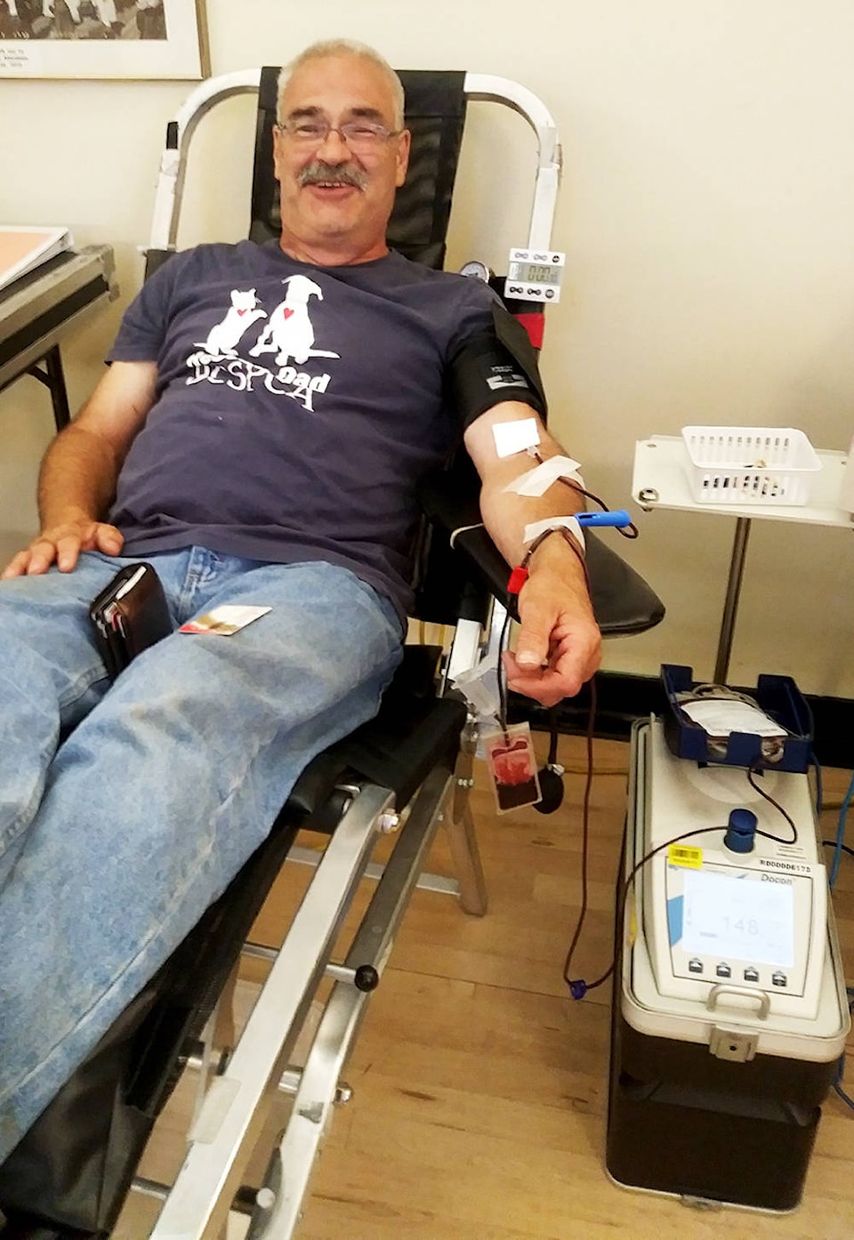 18081574_web1_190815-SUM-Blood-donation_2