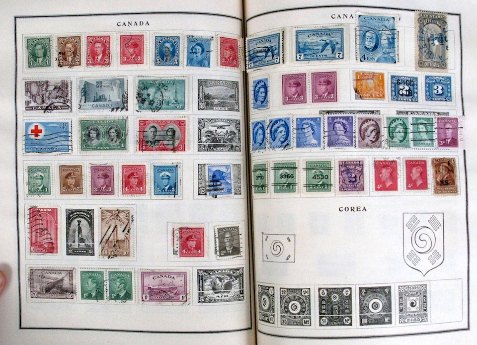 23347959_web1_Canadian_postage_stamps_on_album_pages