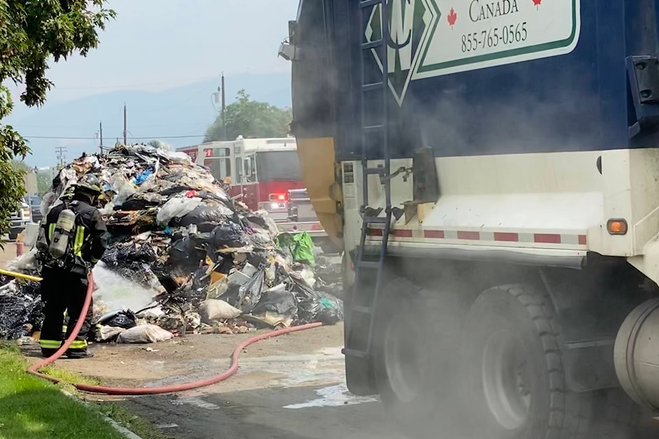 26106700_web1_210812-VMS-garbagefire-garbage_1