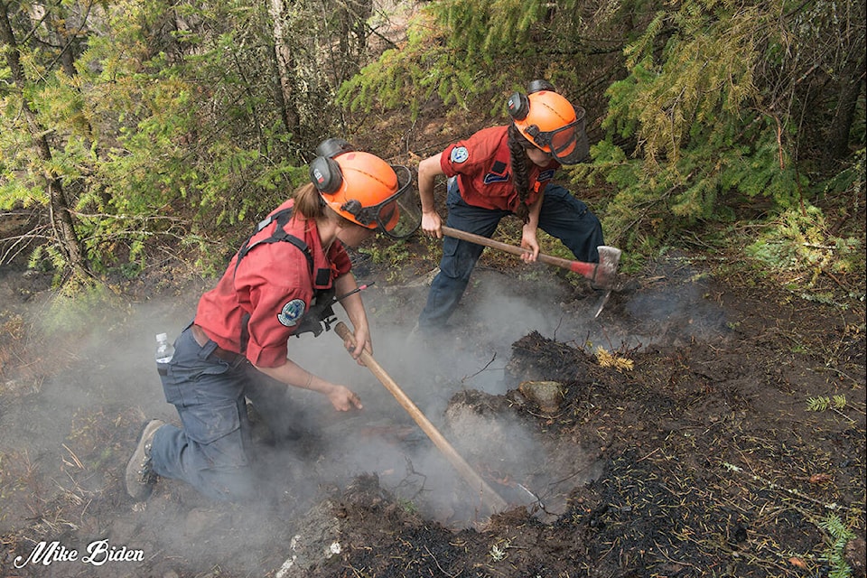 BC Wildfire ground crews work on the Hedges Butte fire that started on Green Mountain Road on Friday, Sept. 3. (BC Wildfire)